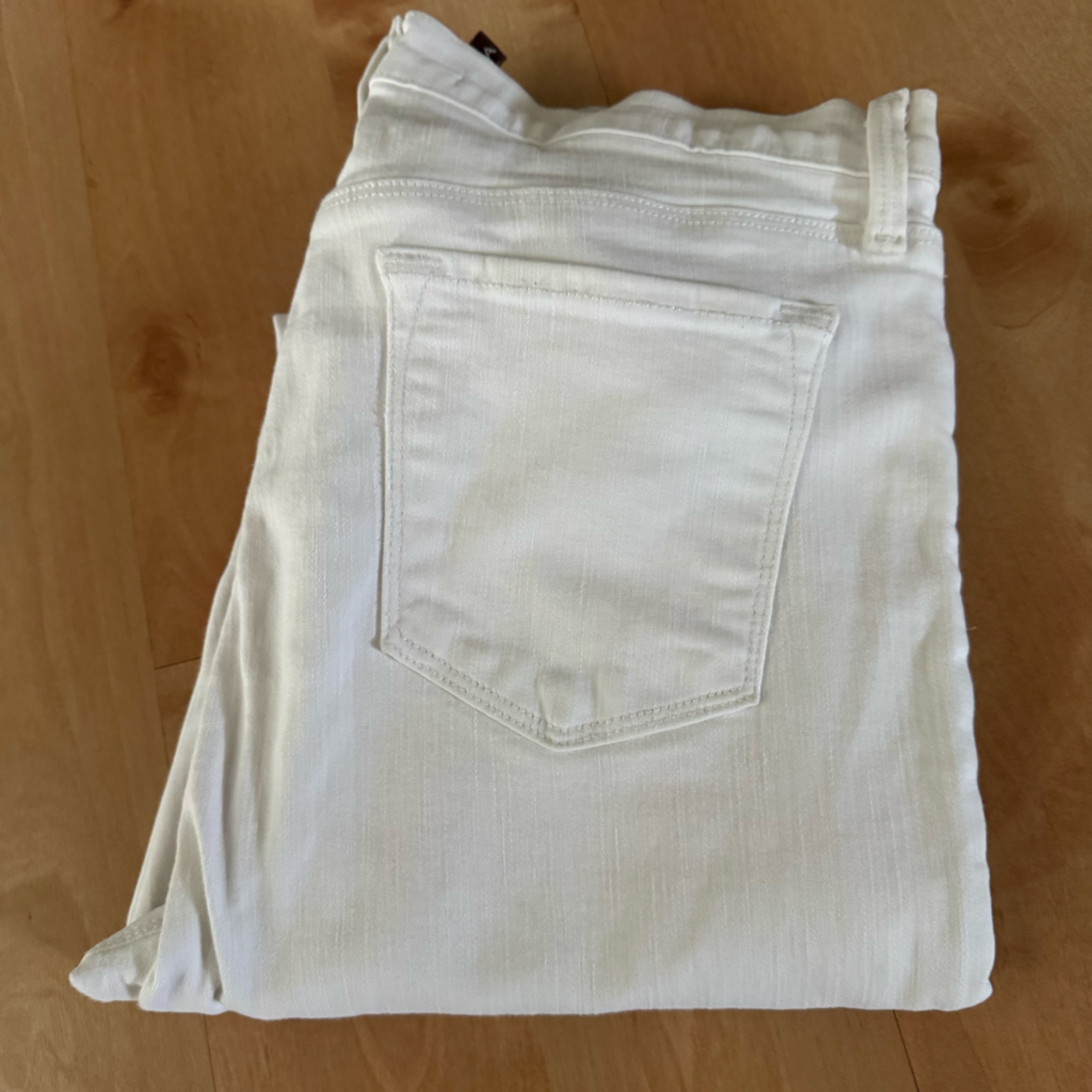 J Brand White Jeans 30